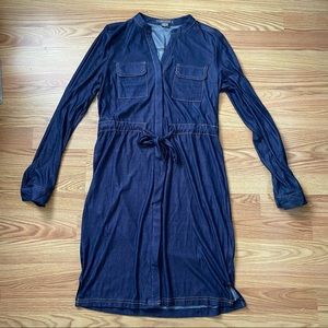 Long sleeve dress with waist tie